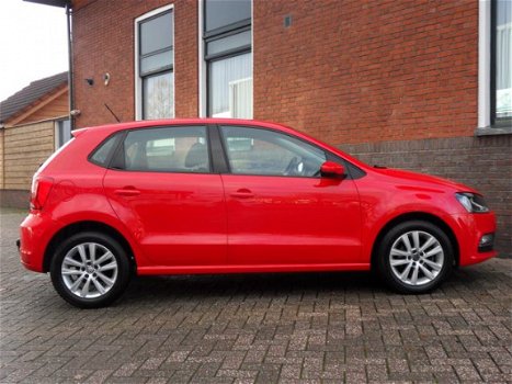 Volkswagen Polo - 1.0 First Edition Eerste eigenaar | Trekhaak | Airco - 1