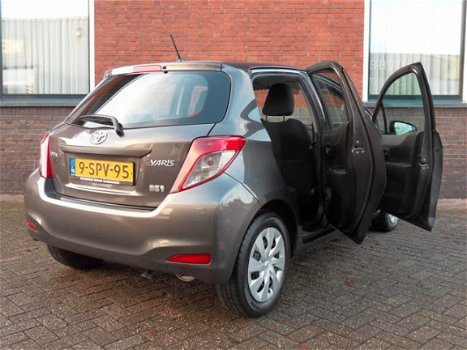 Toyota Yaris - 1.5 Full Hybrid Comfort Incl. 6 maand Bovag garantie - 1