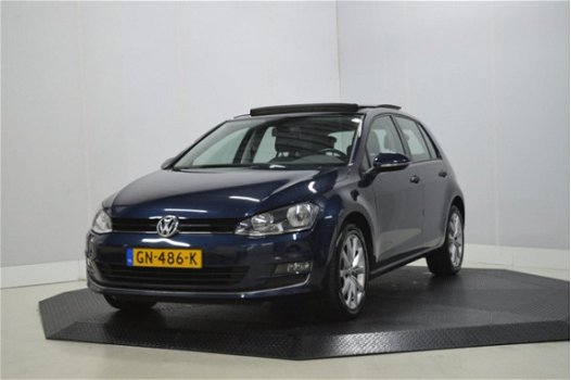 Volkswagen Golf - 1.6 TDI Business Edition Navi, Clima, Cruise, Camera Schuif/kantel dak, Mooie auto - 1