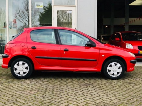 Peugeot 206 - 1.1 XR 5Drs, APK, Rijdt Goed Inruilkoopje - 1