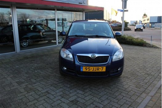 Skoda Fabia Combi - 1.4-16V Ambition airco nw distributie nap - 1