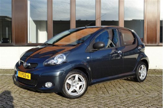 Toyota Aygo - 1.0-12V Cool / 5-deurs / airco / - 1