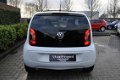 Volkswagen Up! - 1.0 White up Leer, panoramdak, cruis, stoelverw, navi - 1 - Thumbnail