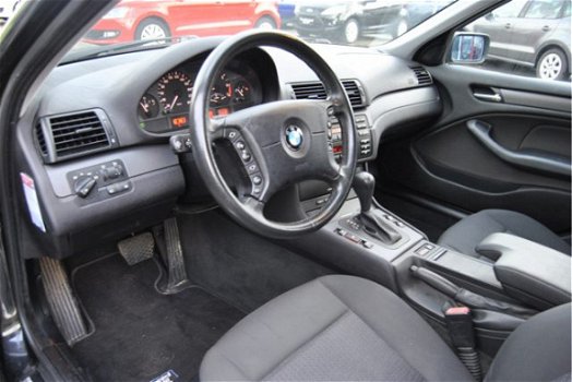 BMW 3-serie - 325i Executive haak, pdc, cruise, clima - 1