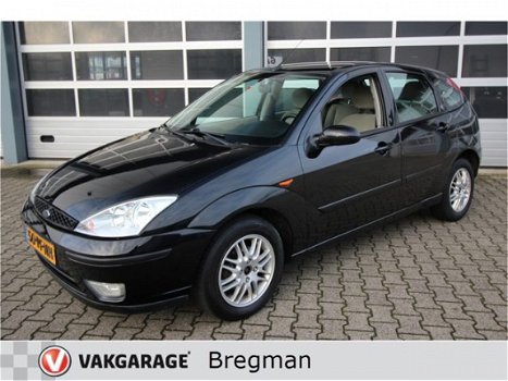 Ford Focus - 2.0-16V Ghia Automaat - 1