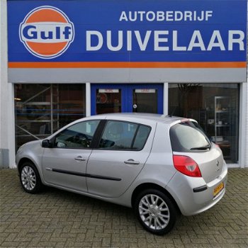 Renault Clio - 1.2-16v Rip Curl 5Drs - 1