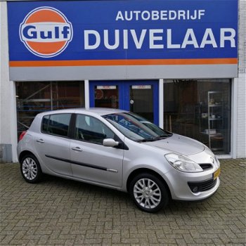 Renault Clio - 1.2-16v Rip Curl 5Drs - 1