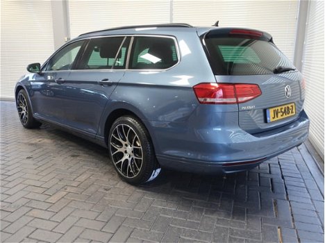 Volkswagen Passat Variant - Comfortline 2.0TDi Automaat | DSG | Navigatie | Parkpilot | - 1