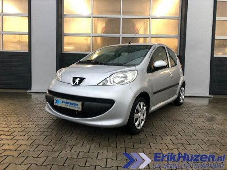 Peugeot 107 - 1.0-12V XS - 1