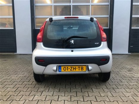 Peugeot 107 - 1.0-12V XS - 1