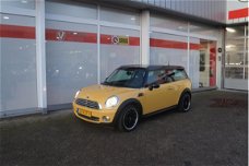 Mini Mini Clubman - 1.6 16V COOPER CLUBMAN 88KW Airco / cruise