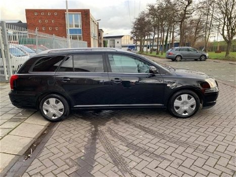 Toyota Avensis Wagon - 2.2 D-4D Executive - 1