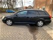 Toyota Avensis Wagon - 2.2 D-4D Executive - 1 - Thumbnail