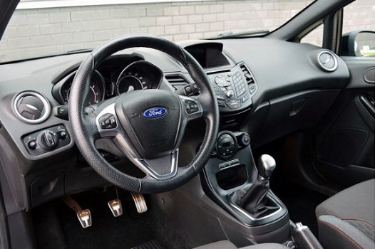 Ford Fiesta - 1.0 EcoBoost ST Line RIJKLAAR PRIJS-GARANTIE Navigatie Airco - 1