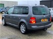 Volkswagen Touran - 2.0-16V FSI Highline OPRUIMINGSWEKEN BIJ PETER MULDER JR - 1 - Thumbnail