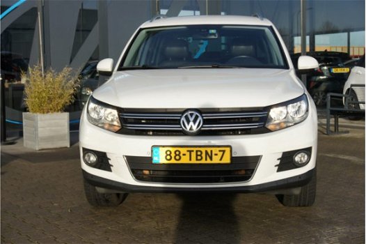 Volkswagen Tiguan - 1.4 TSI Sport&Style, Trekhaak , Navi, Leer - 1