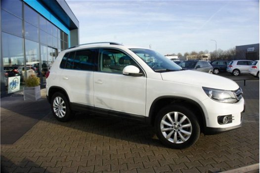 Volkswagen Tiguan - 1.4 TSI Sport&Style, Trekhaak , Navi, Leer - 1