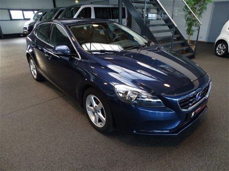 Volvo V40 - 1.6 D2 Summum/Leer/Navi/ - 1