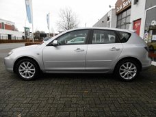 Mazda 3 - 3 1.6 Active Airco, Centr. vergr. afstand, Radio/CD/MP3, Electrische ramen v/a, Xenon, LM