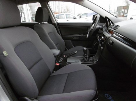 Mazda 3 - 3 1.6 Active Airco, Centr. vergr. afstand, Radio/CD/MP3, Electrische ramen v/a, Xenon, LM - 1