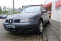 Seat Leon - 1.6-16V Stella MET NIEUWE DISTRIBUTIERIEM + WATERPOMP - 1 - Thumbnail