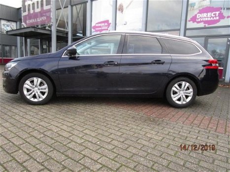 Peugeot 308 SW - 1.2 e-THP Blue Lease Executive Navigatie Achteruitrijcamera Cruise control Btw auto - 1