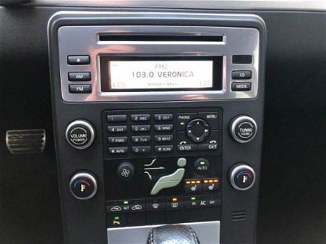 Volvo V70 - 2.5FT R-Design Automaat Leer - 1