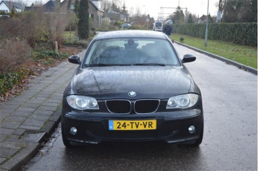 BMW 1-serie - 120i High Executive leer/ecc/nap/sportstoel/mfs - 1