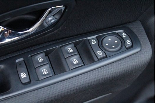 Renault Mégane Estate - 1.2 TCe Limited 12-2015, Navigatie, Bluetooth, Trekhaak, Clima, PDC, Slechts - 1