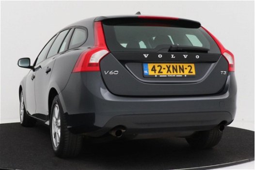 Volvo V60 - 1.6 T3 150 pk | Navigatie | Parkeersensoren | Org NL - 1