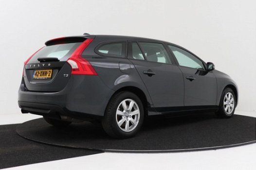 Volvo V60 - 1.6 T3 150 pk | Navigatie | Parkeersensoren | Org NL - 1