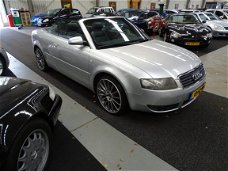 Audi A4 Cabriolet - 3.0 V6 quattro Automaat Nw Softtop Nap Airco Climate control Leer