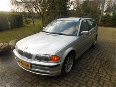 BMW 3-serie Touring - 320i Executive 2.2 6cil airco bj 2001
