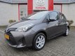 Toyota Yaris - 1.0 VVT-i Now 1ste eigenaar, Airco & Trekhaak - 1 - Thumbnail