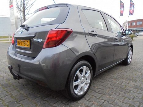 Toyota Yaris - 1.0 VVT-i Now 1ste eigenaar, Airco & Trekhaak - 1