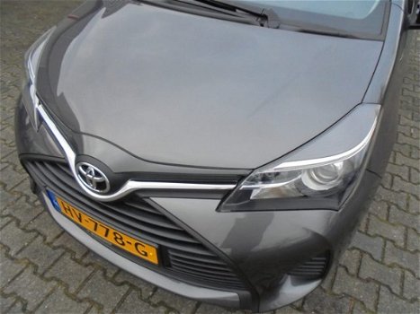 Toyota Yaris - 1.0 VVT-i Now 1ste eigenaar, Airco & Trekhaak - 1