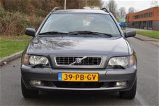 Volvo V40 - 2.0 T Europa AIRCO/LEDER/CRUISE/STOELVERW. NETJES