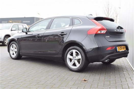 Volvo V40 - 2.0 D4 Momentum Business Pack Connect Navi Ecc Cruise LED Pdc - 1