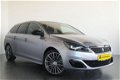 Peugeot 308 - SW 1.6 e-THP GT 205PK LED / Navi / Panorama / Half Leder - 1 - Thumbnail