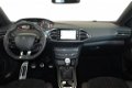 Peugeot 308 - SW 1.6 e-THP GT 205PK LED / Navi / Panorama / Half Leder - 1 - Thumbnail
