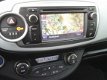 Toyota Yaris - 1.5 Full Hybrid Dynamic Airco/Trekhaak/Cruise-control/Navigatie - 1 - Thumbnail
