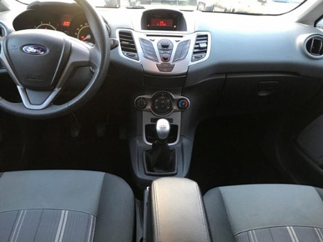 Ford Fiesta - 1.25 Trend 5 deurs airco NL auto dealer onderhouden - 1