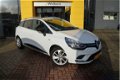 Renault Clio Estate - 0.9 TCe Limited NAVIGATIE / AIRCO / PARKEER SENSOREN / CRUISE CONTROLE - 1 - Thumbnail