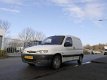 Peugeot Partner - 170C 1.9 Afgesloten laadruimte met rubberen mat. Alles afzonderlijk af te sluiten - 1 - Thumbnail