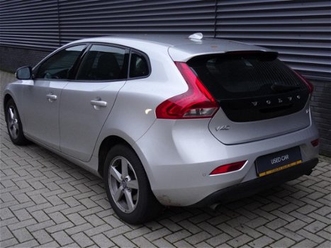 Volvo V40 - T3 150PK KINETIC | INTRO LINE - 1