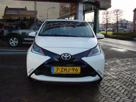 Toyota Aygo - 1.0 VVT-i x-play - 1