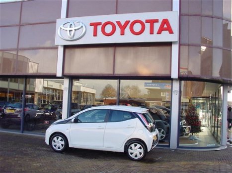 Toyota Aygo - 1.0 VVT-i x-play - 1