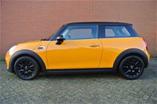 Mini Mini Cooper - 1.5 Business Automaat Navi Airco Rijklaarprijs