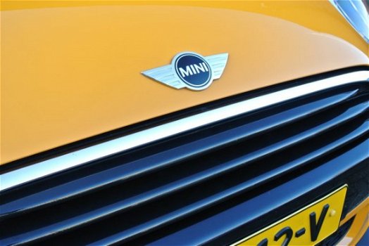 Mini Mini Cooper - 1.5 Business Automaat Navi Airco Rijklaarprijs - 1