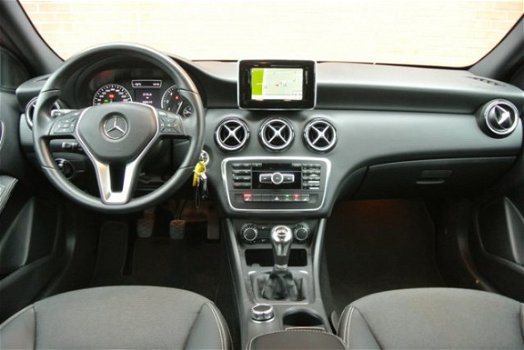 Mercedes-Benz A-klasse - 180 Edition Navi Xenon Rijklaarprijs - 1